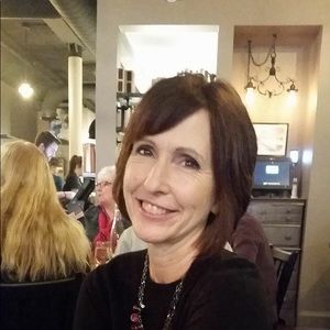 Meet your Posher, Lisa